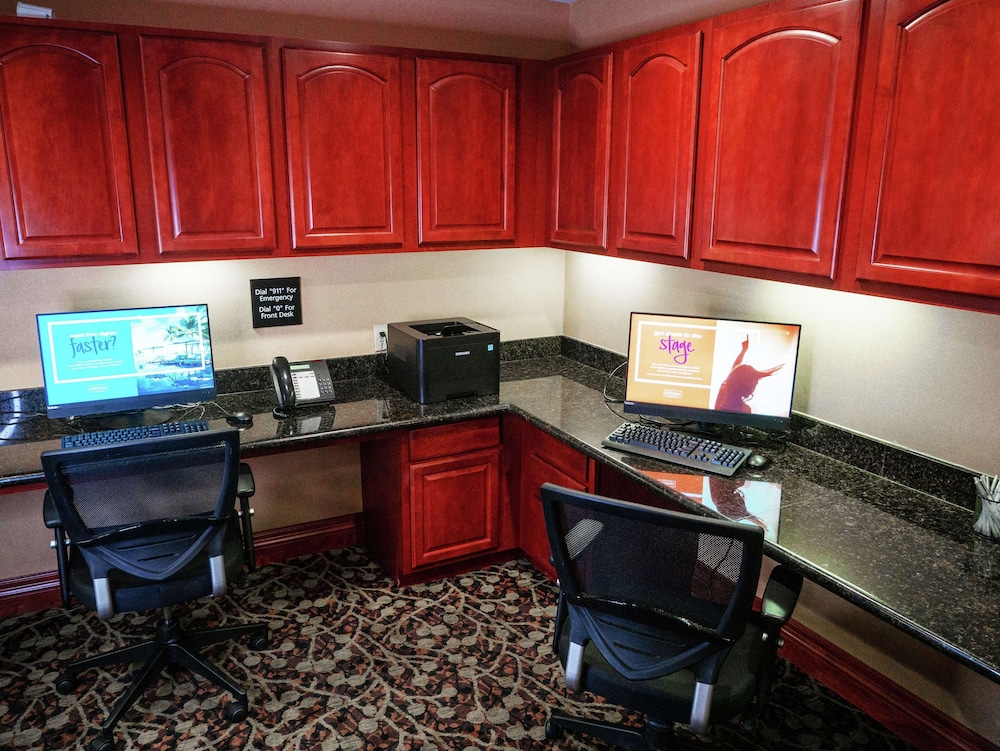 Hampton Inn Norco Corona Eastvale 57/59