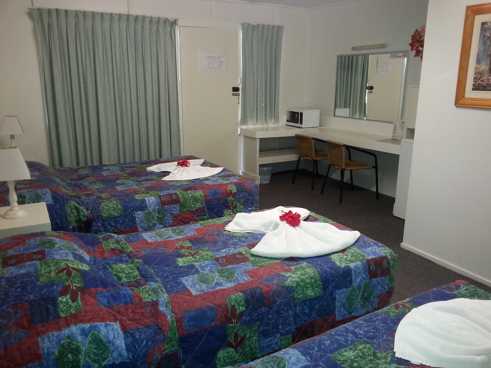 Golden Fountain Motel photo5