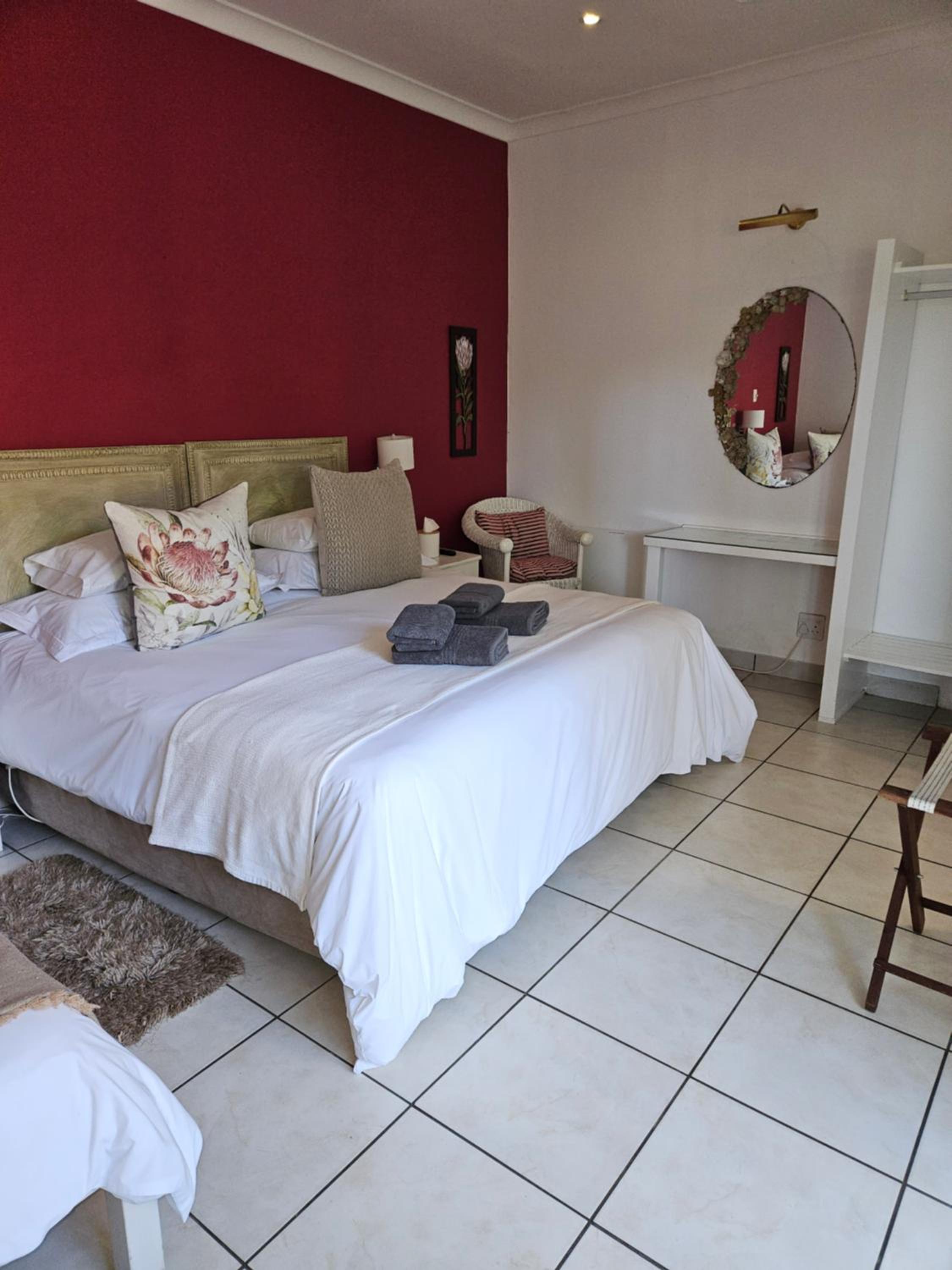 Stannards Guest Lodge 6/50