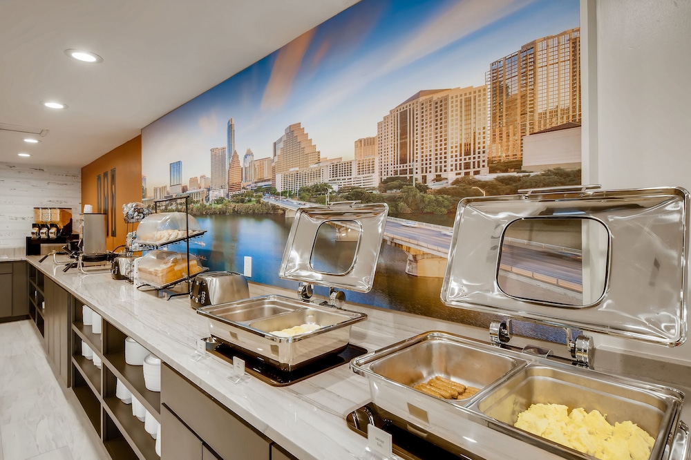 Orangewood Inn Suites Midtown 54/58
