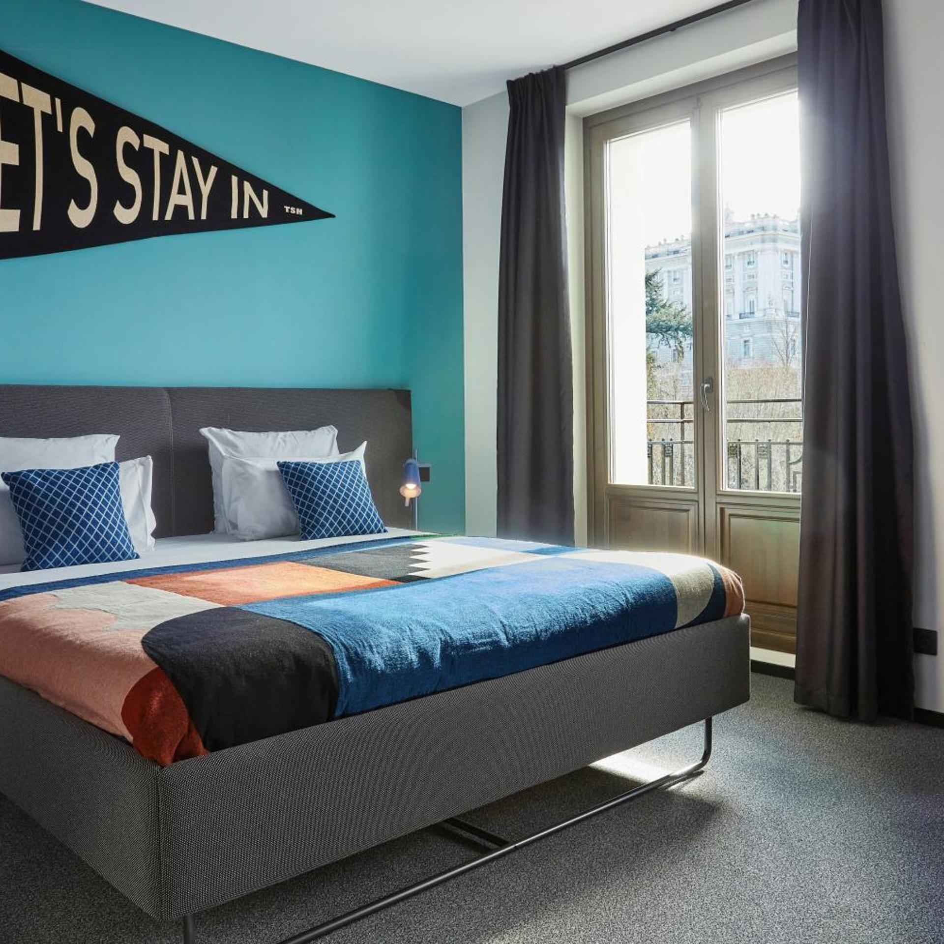 Room, King Bed, Palace View