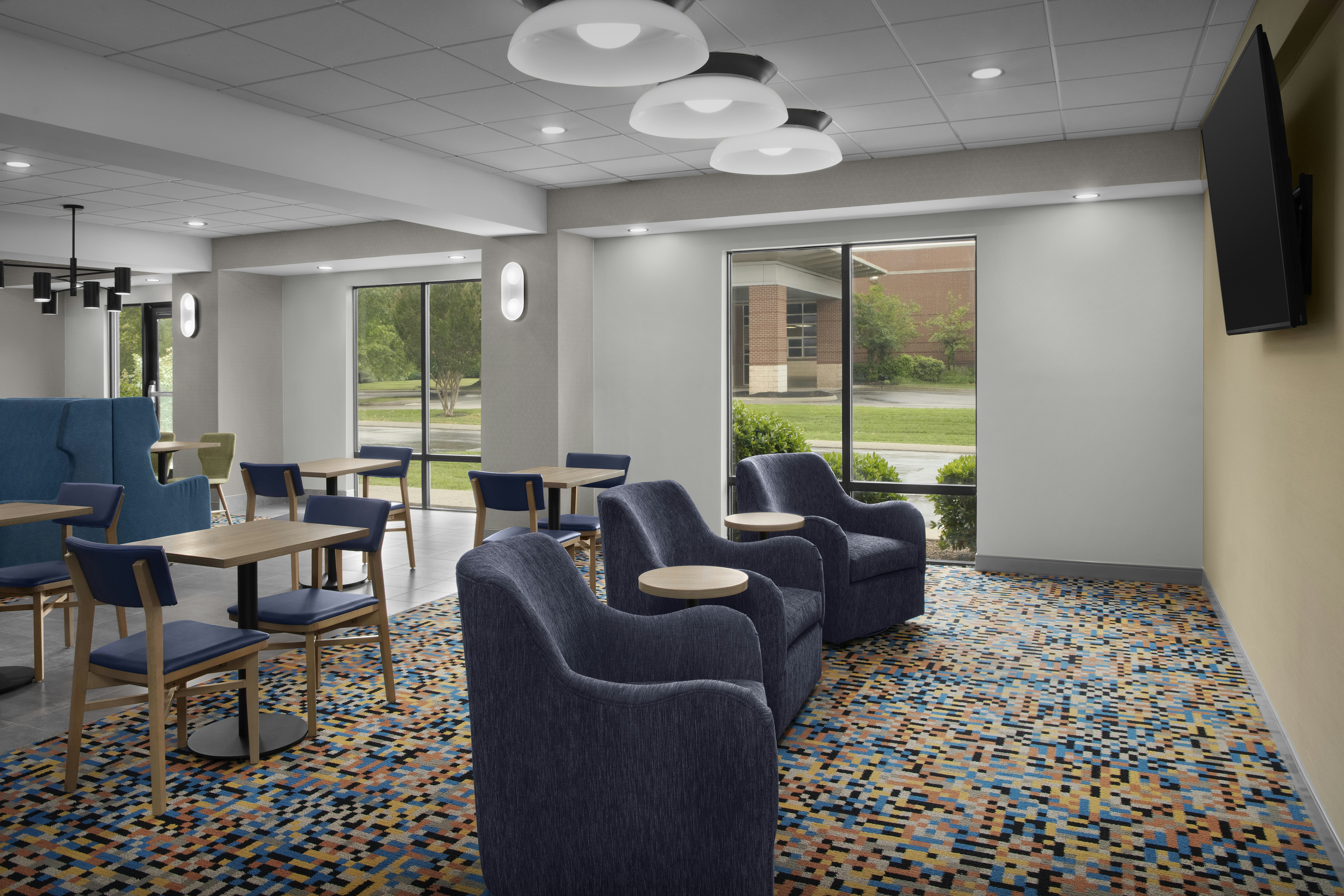 Hampton Inn Lenoir City 17/36