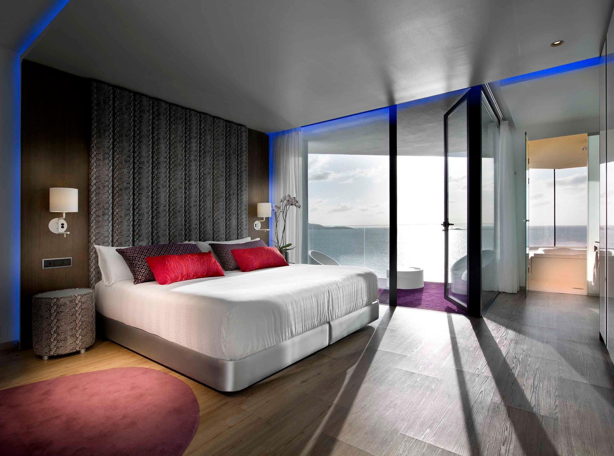 Platinum, Studio, Suite