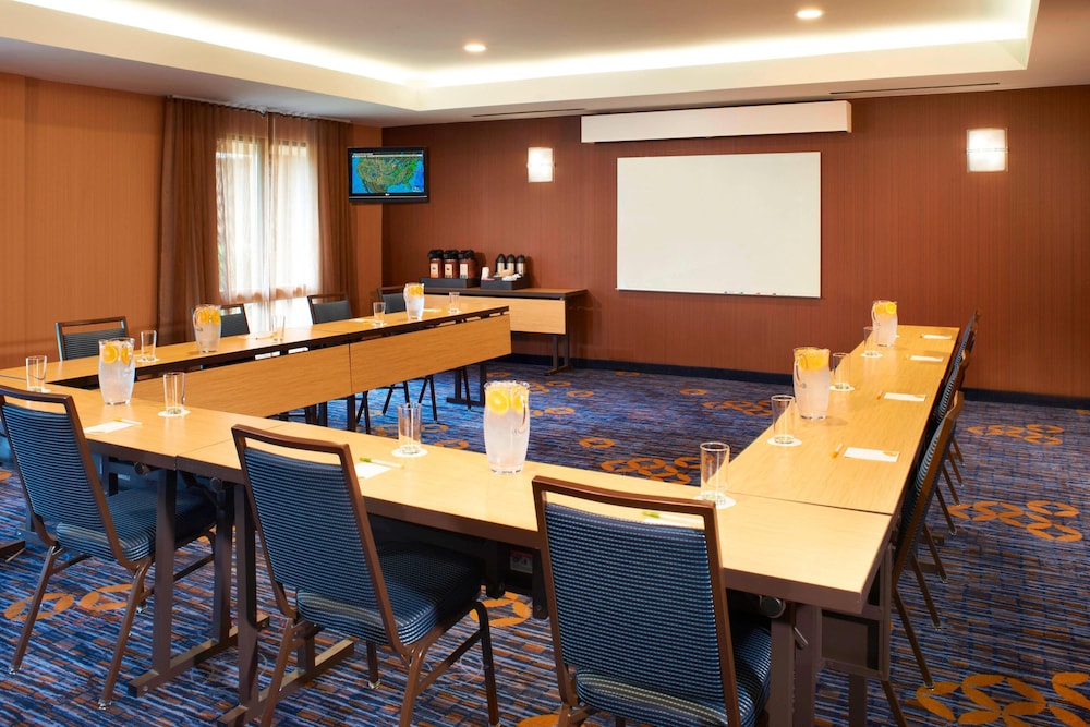 Courtyard By Marriott Toledo Rossford Perrysburg 41/43