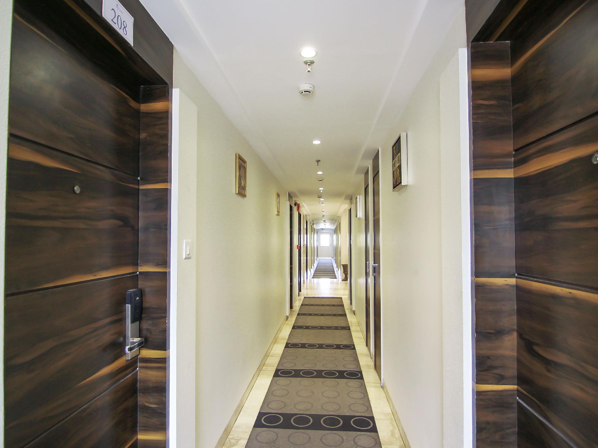 Oyo 12496 Skyotel 25/36