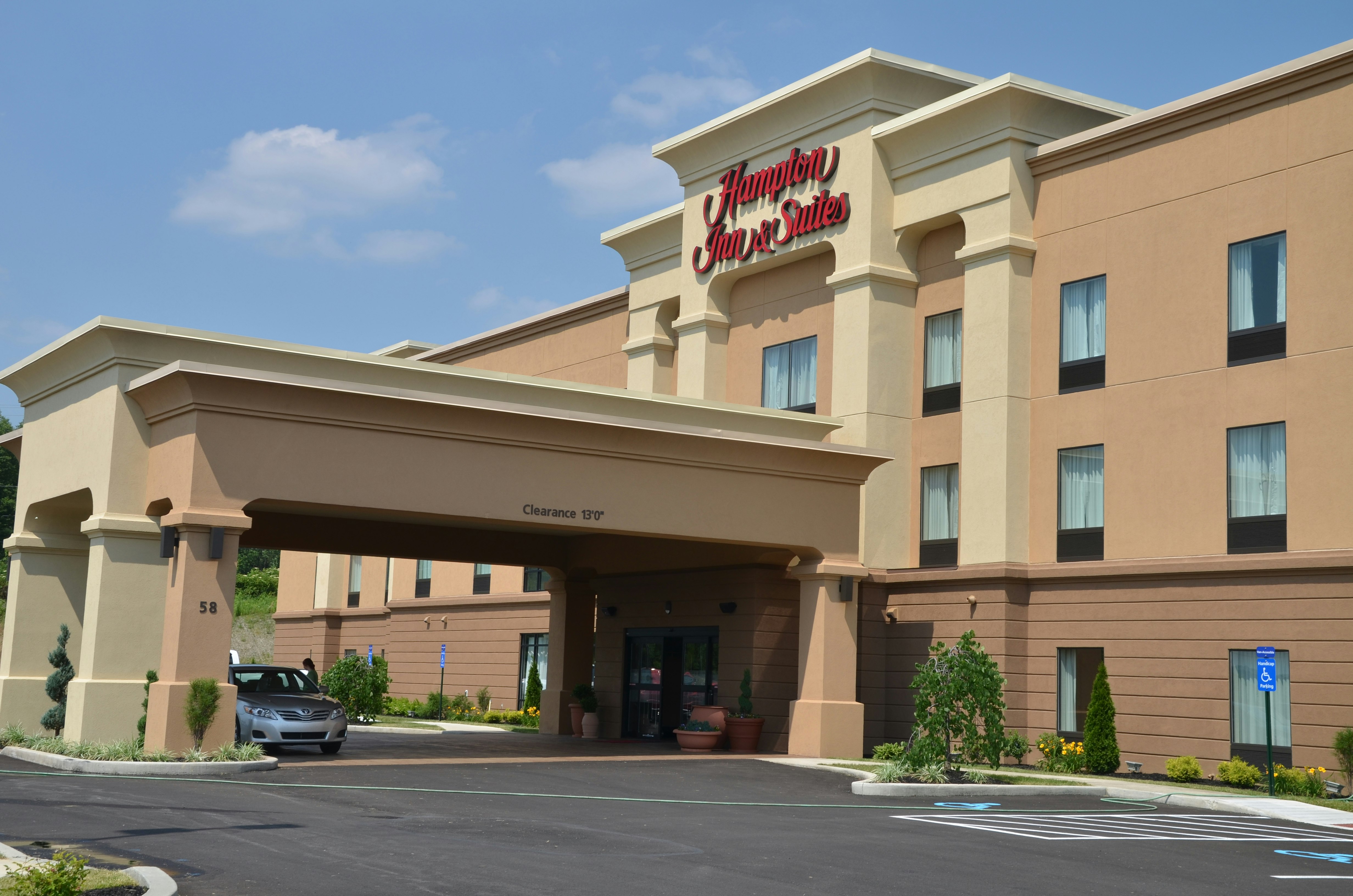 Hampton Inn and Suites Sharon 58/62