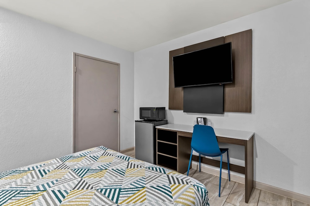 Motel6 Murfreesboro, TN 44/59