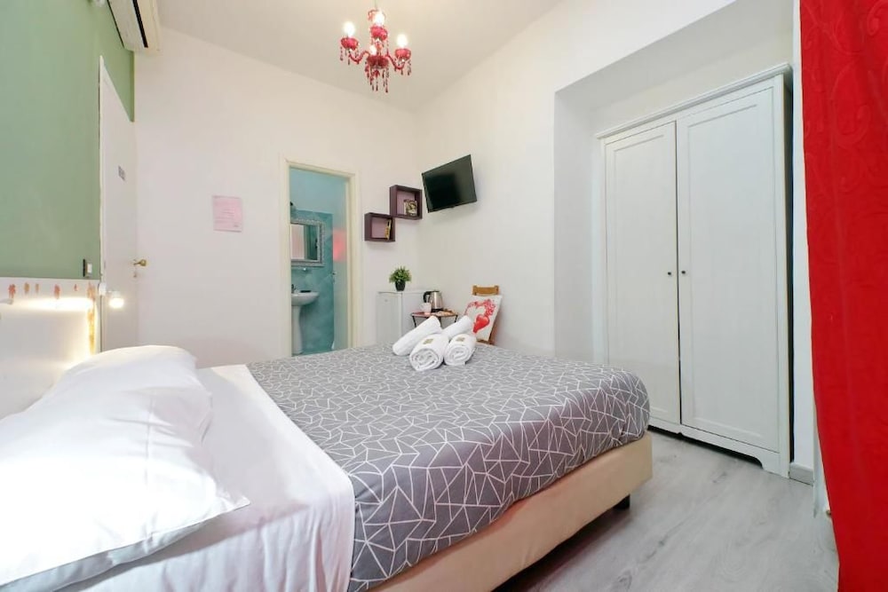 Lucky Holiday Rooms 21/47