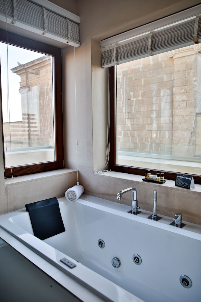 Quaint Boutique Hotel Nadur 74/77