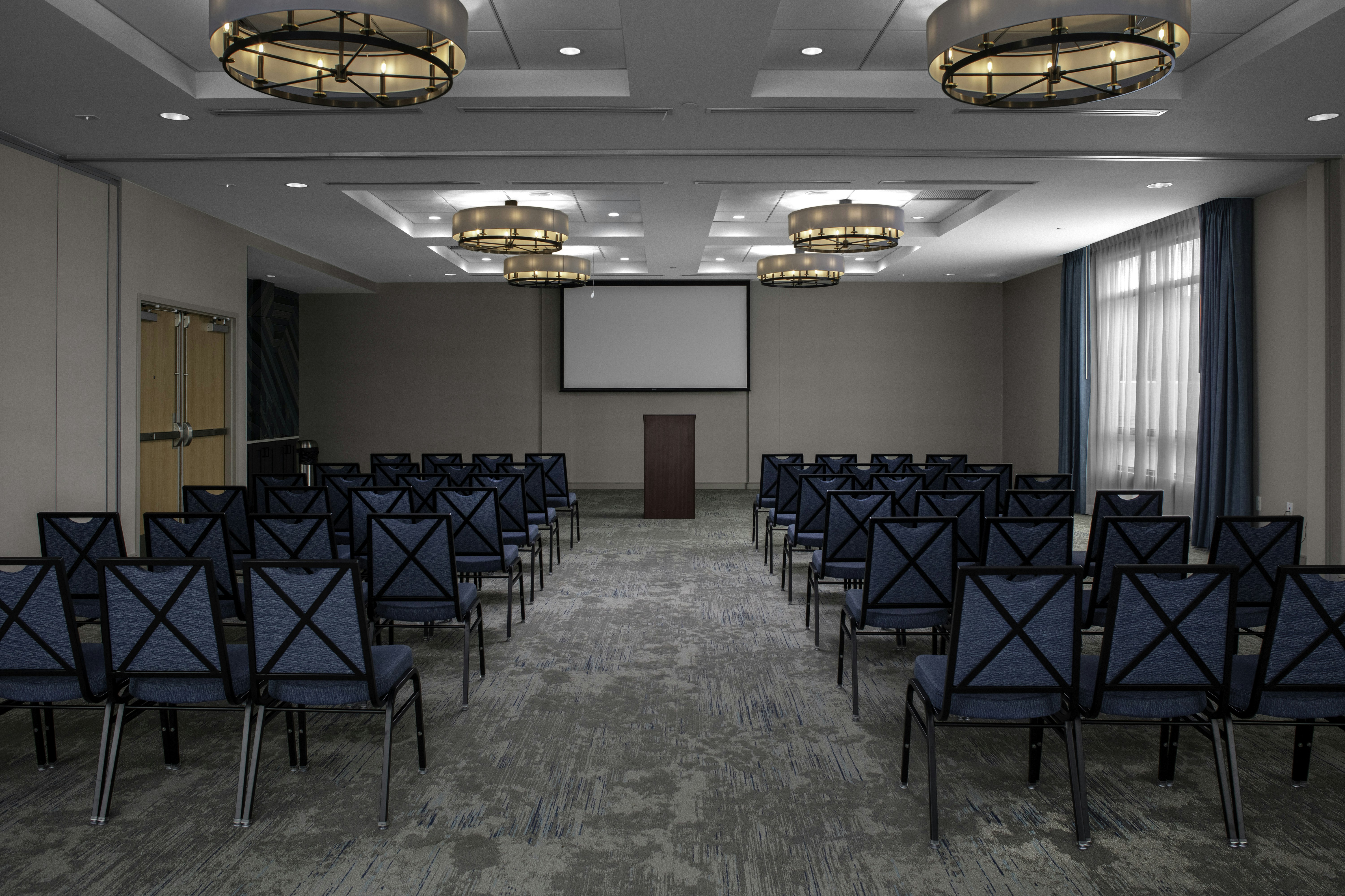 Hilton Garden Inn Jackson Tn 74/83