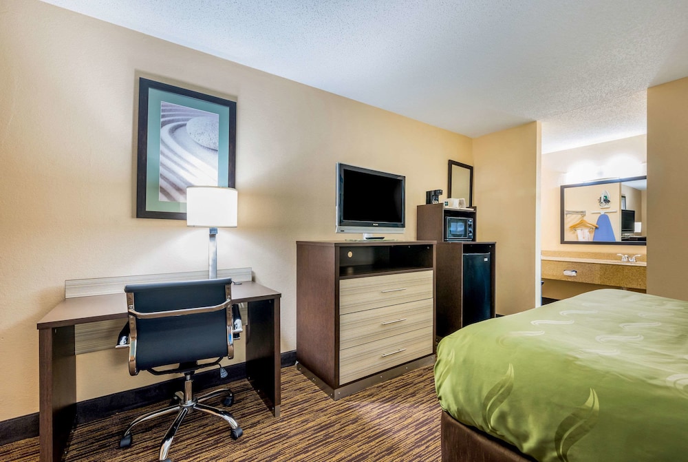 Quality Inn Cullman I-65 Exit 310 10/30