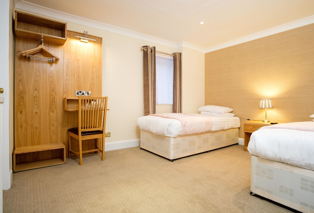The Adamson Hotel 10/50