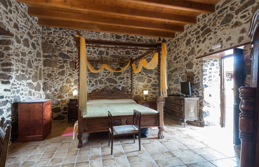 Hotel Rural Mahoh 8/64