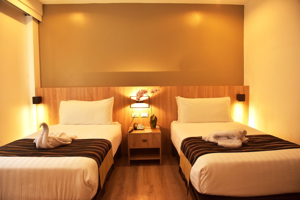Forest Crest Nature Hotel and Resort Powered by ASTON (ex Chateau Royale Sports and Country Club) 16/77