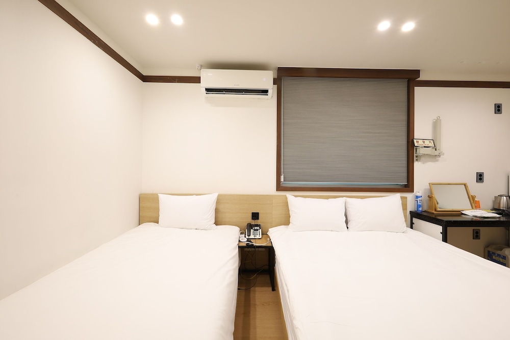 JB Plus Hotel 27/65