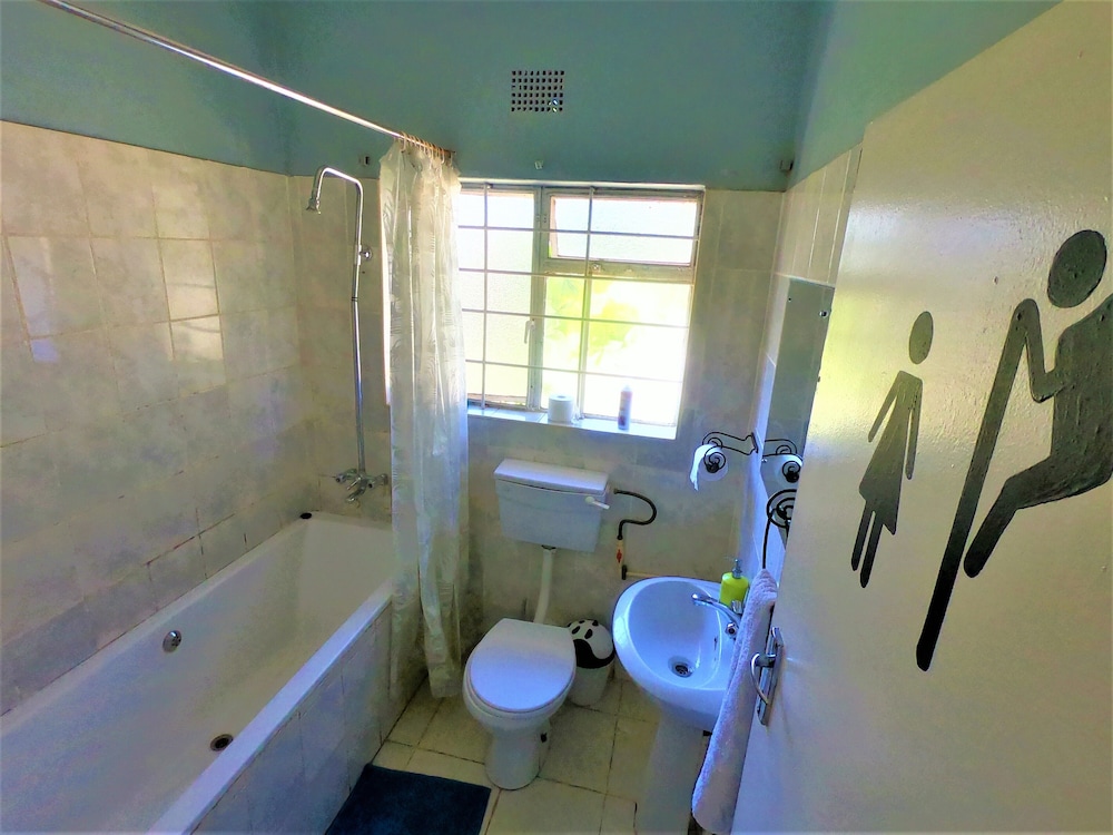 Natwange Backpackers 35/36