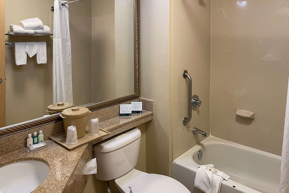 Quality Inn Placentia Anaheim Fullerton 12/50