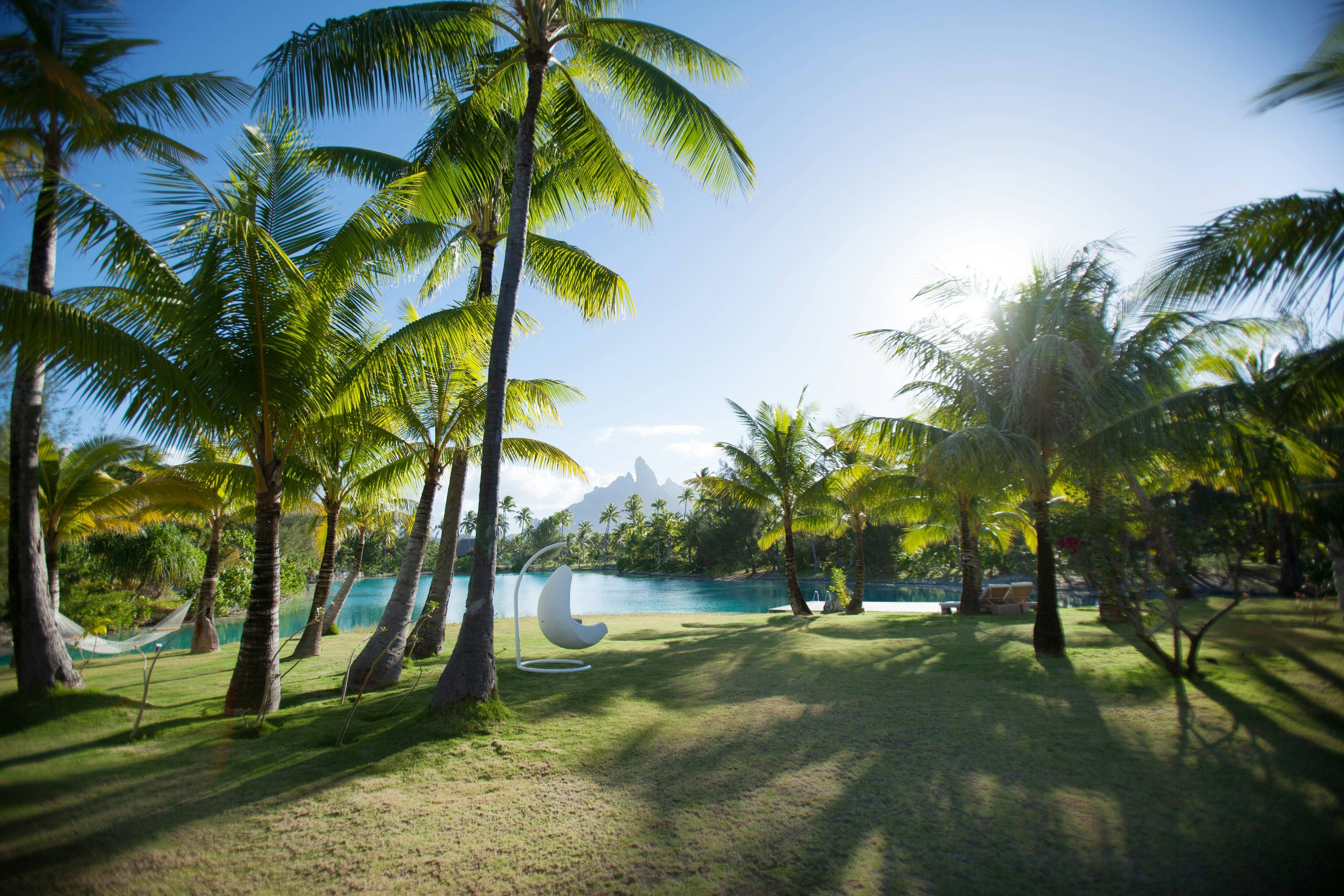 The St Regis Bora Bora Resort 76/84