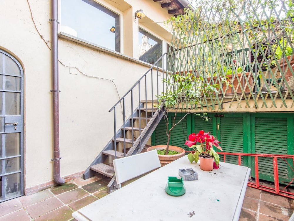 RSH Campo de Fiori Luxury House 24/38