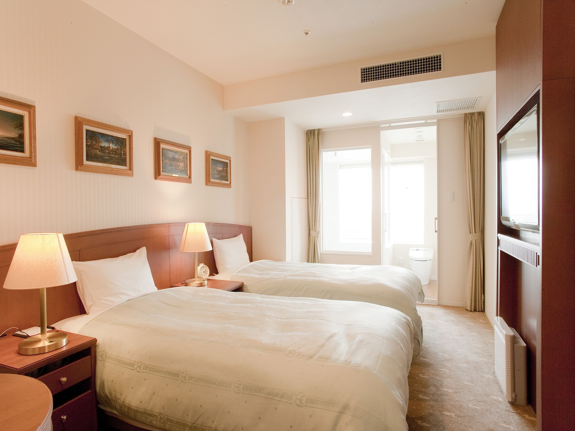Business, Twin Beds, with View, Bathtub