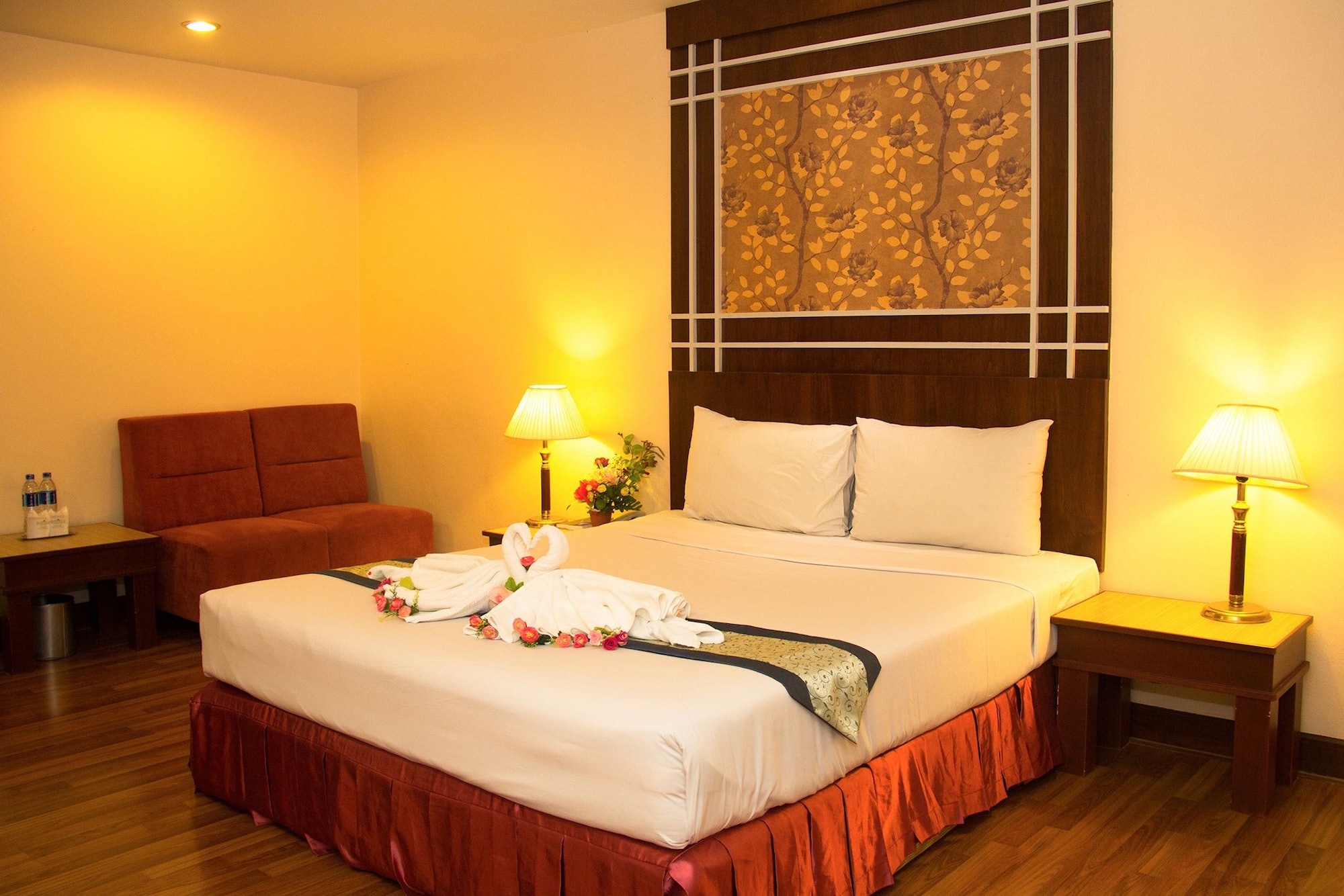 DELUXE, DOUBLE BED