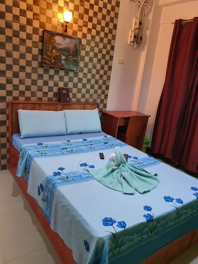 Aosmec Square Hotel 40/77