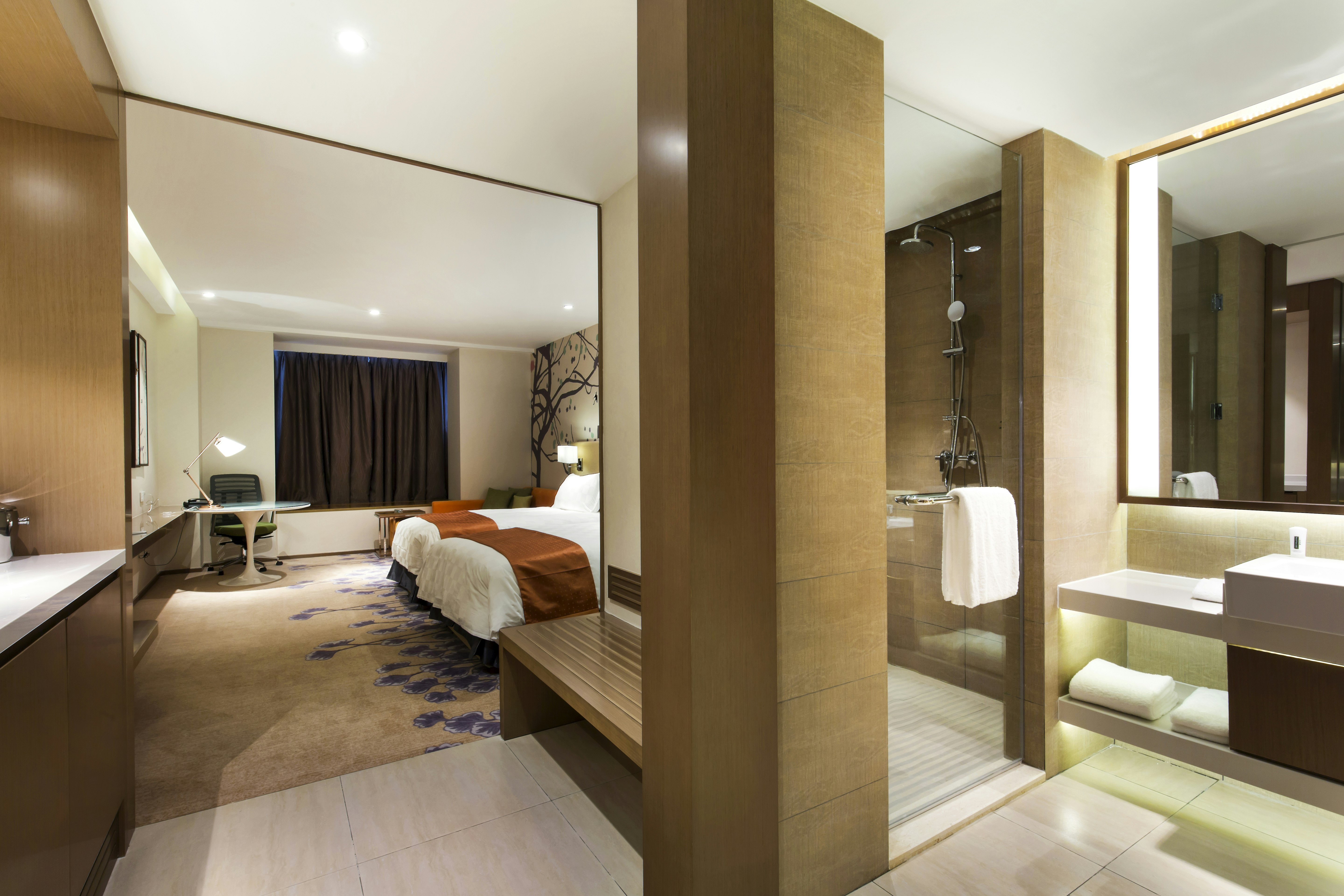 Holiday Inn Chengdu High-Tech Center 43/44