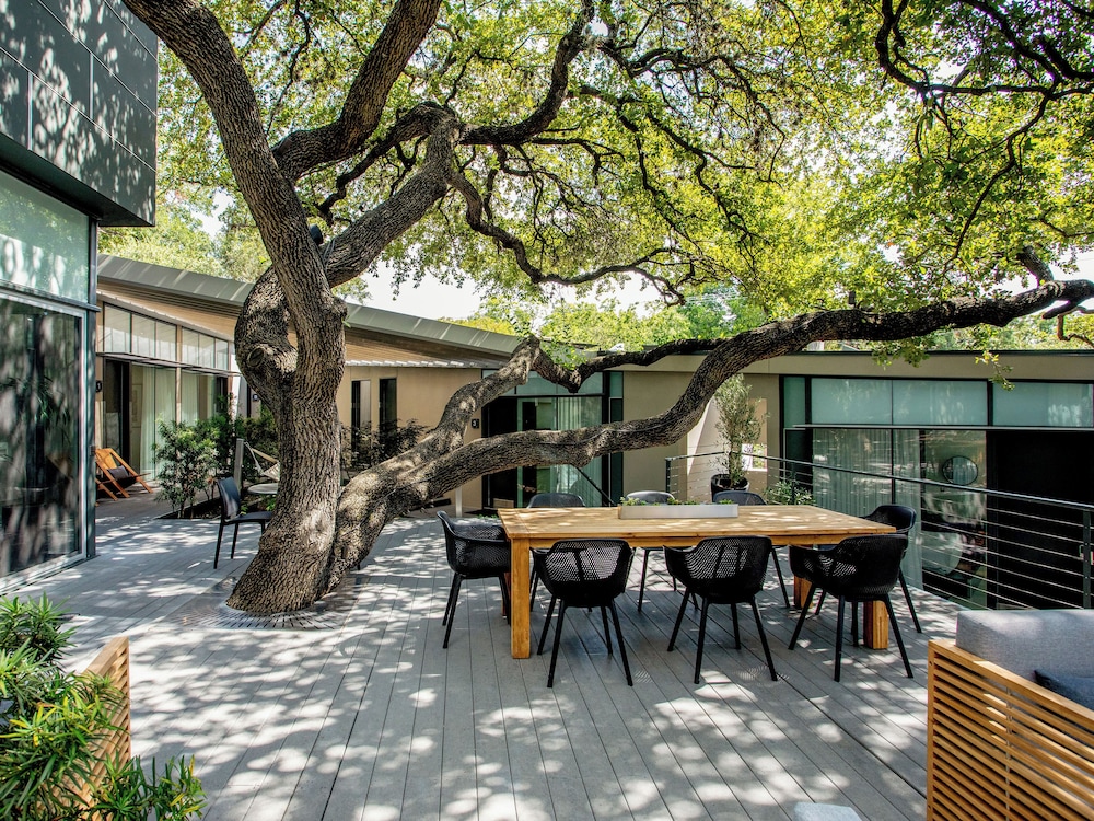 Frame Hotel - Treehouse (formerly Kimber Modern) 39/46