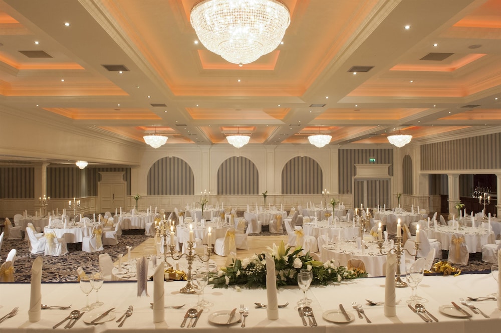 Clanree Hotel 39/44