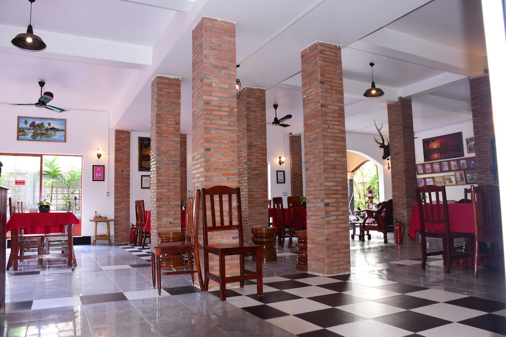 Bou Savy Guesthouse 58/68