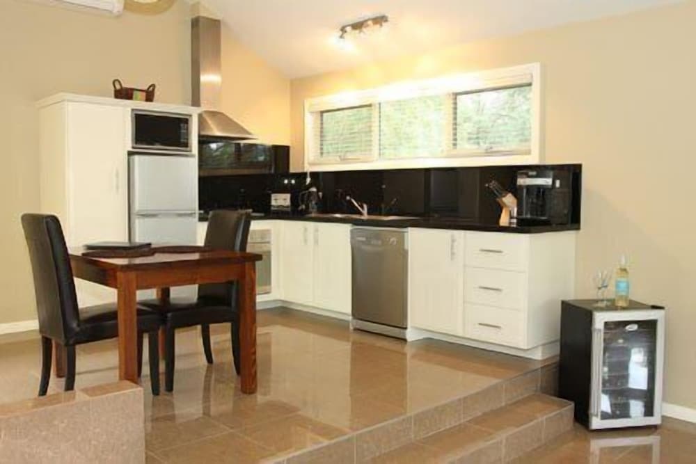 3 KINGS BED AND BREAKFAST 15/24