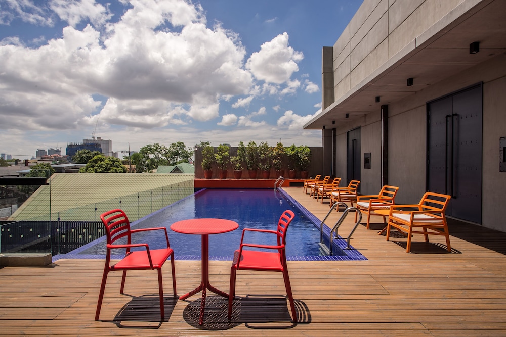B Hotel Quezon City 38/39