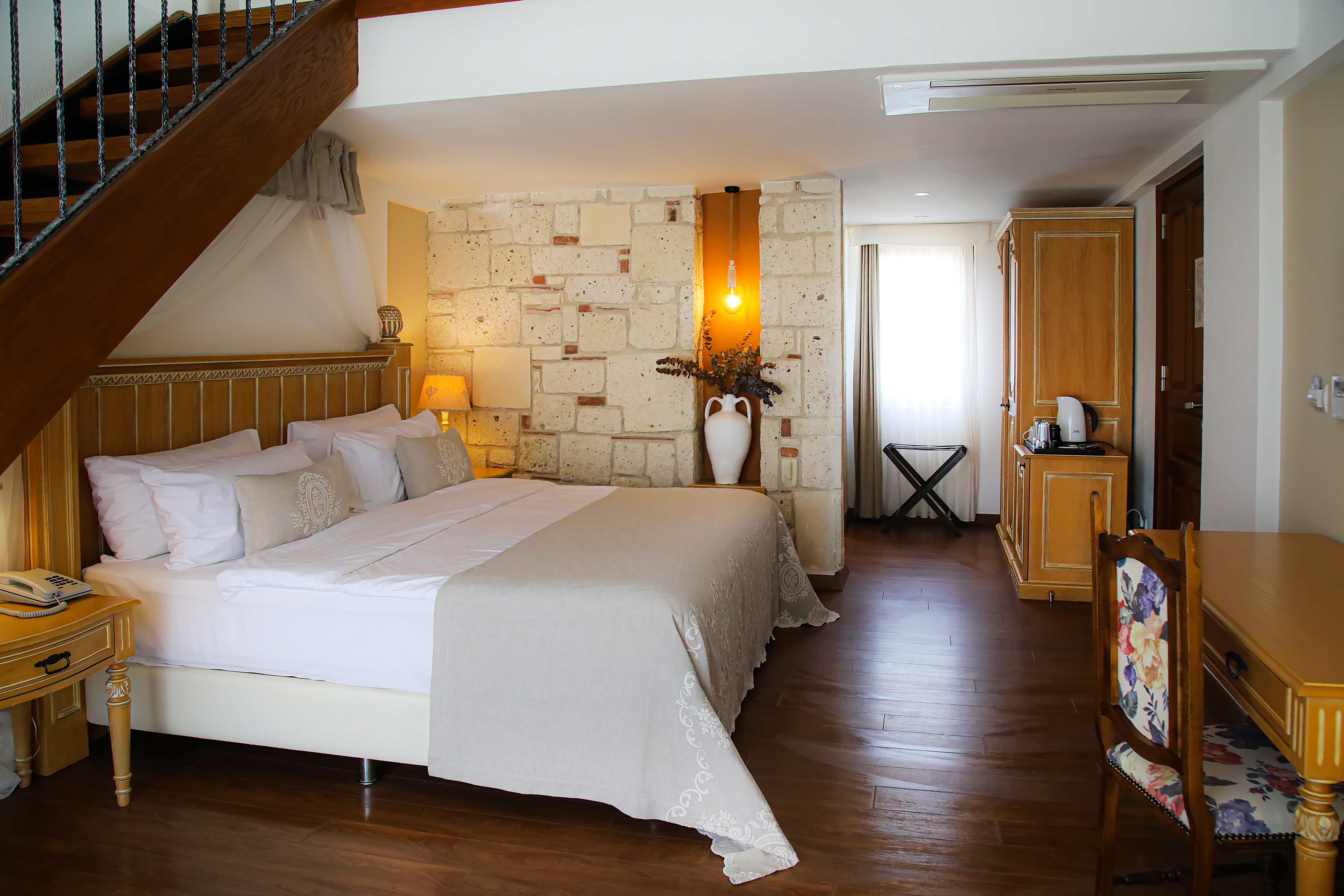 Loft, Family, Suite