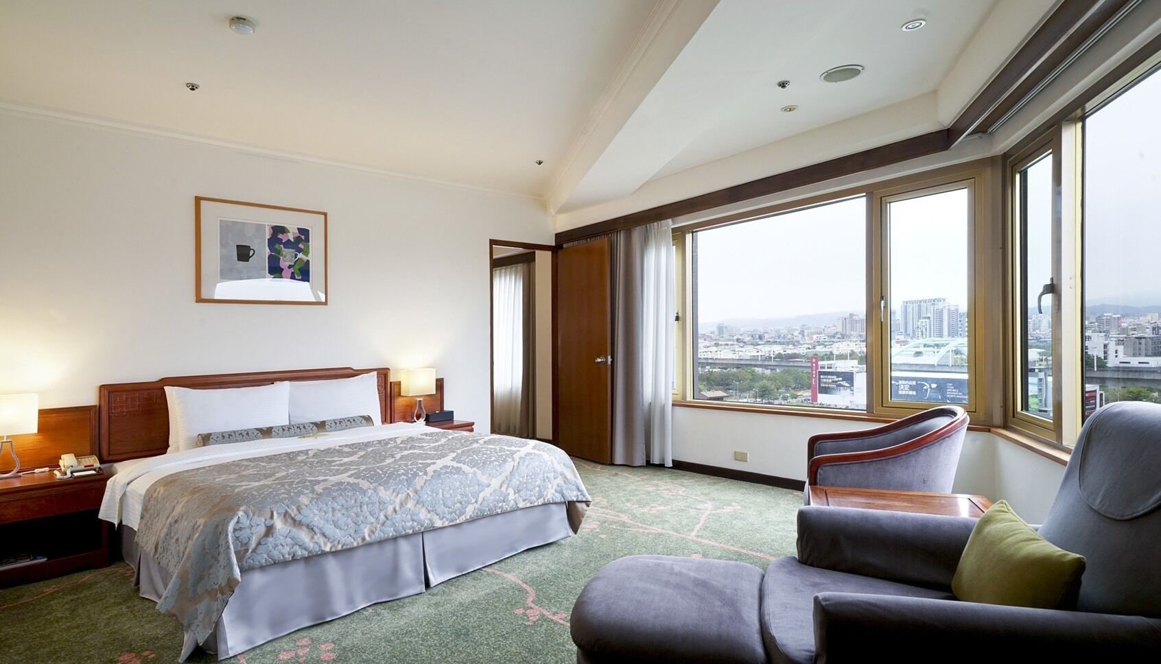 جناح ديلوكس بسرير كينج