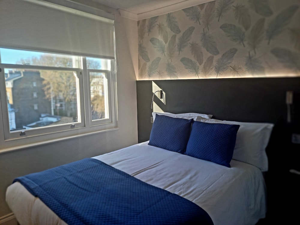 Commodore Hotel London 29/55