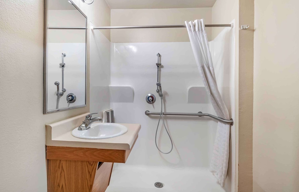 Extended Stay America - Select Suites Laredo 38/41