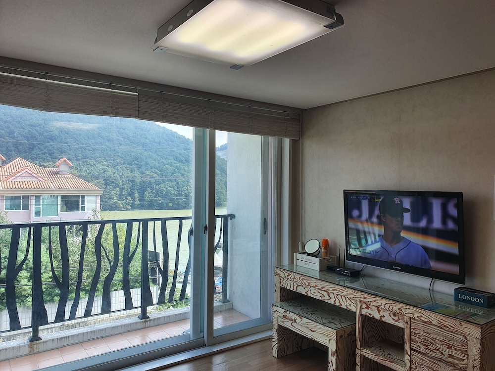 Gapyeong Apple Lodge Pension 47/50