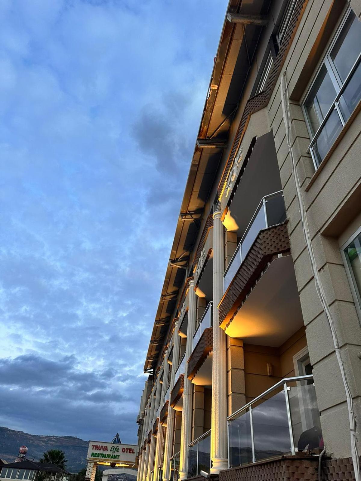 TRUVA LIFE HOTEL 5/58