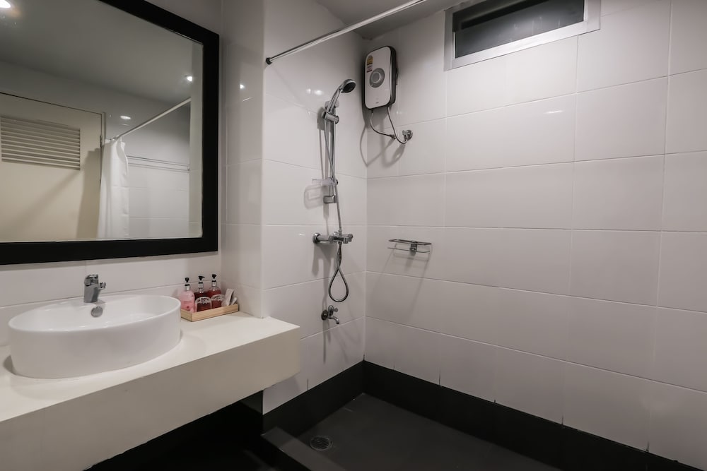 Get Zleep Premium Budget Hotel 57/59