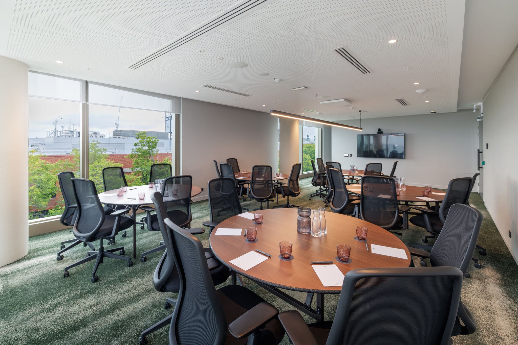 Crowne Plaza Geelong by IHG 40/50