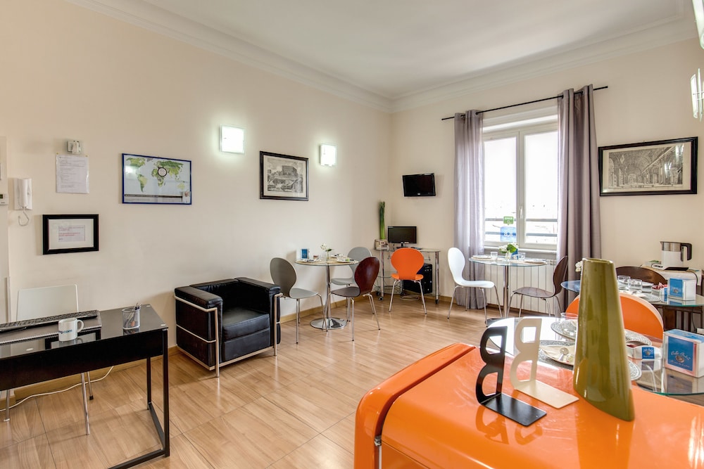 BON TON SUITE 39/49