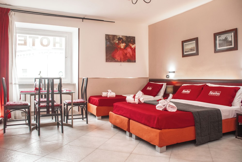 Hotel Maison Degas 28/67