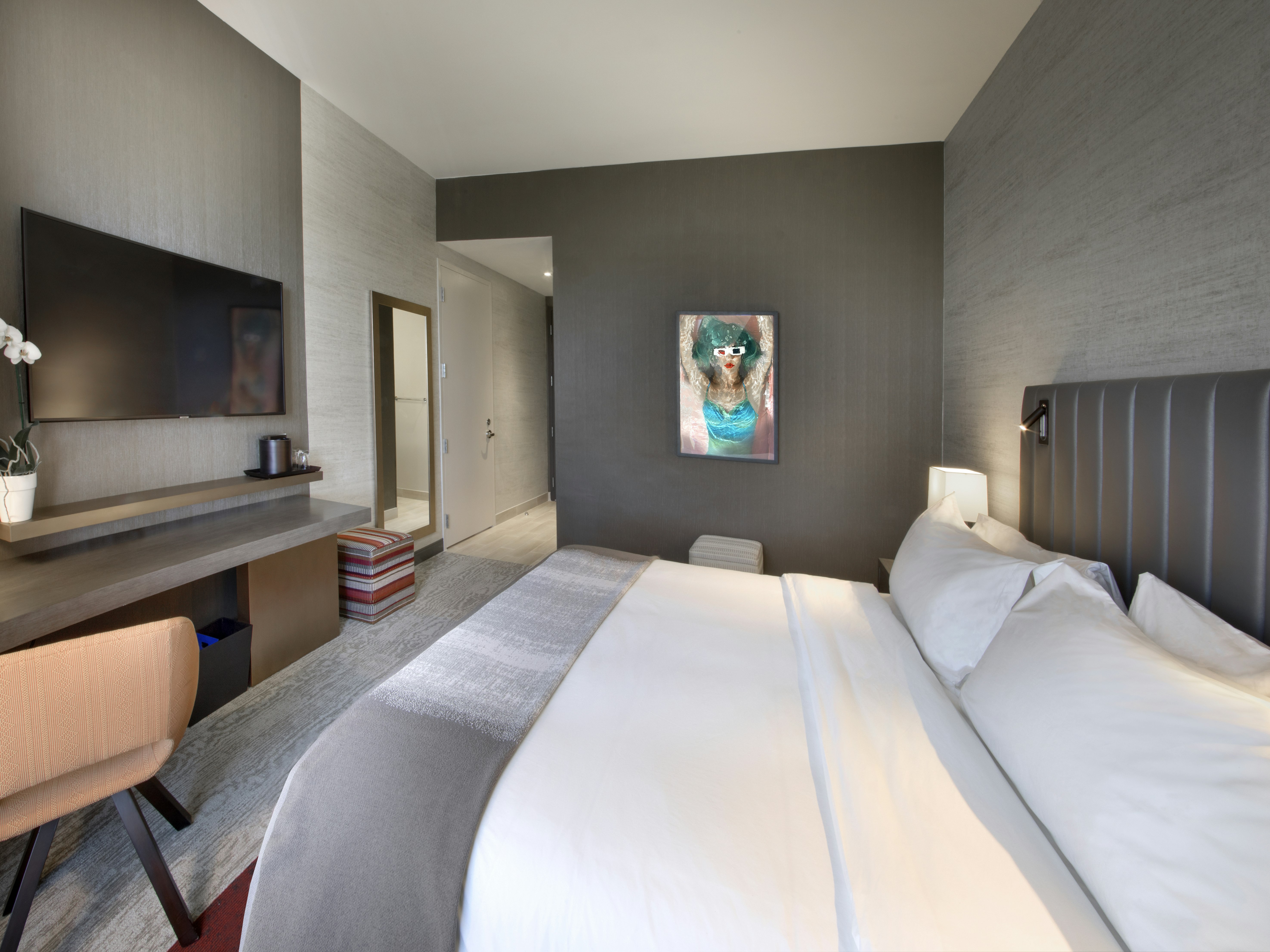 THesis Hotel Miami Coral Gables, Curio Collection by Hilton 27/80