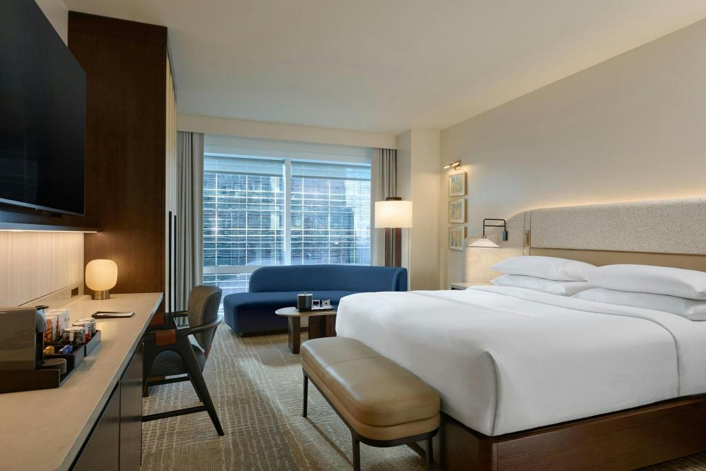 Guest Room, Standard, King Bed