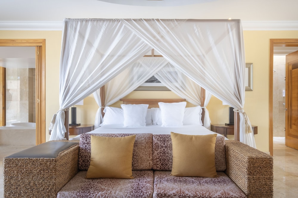 Romantic, Villa, 2 Double Beds, Butler, Private Pool