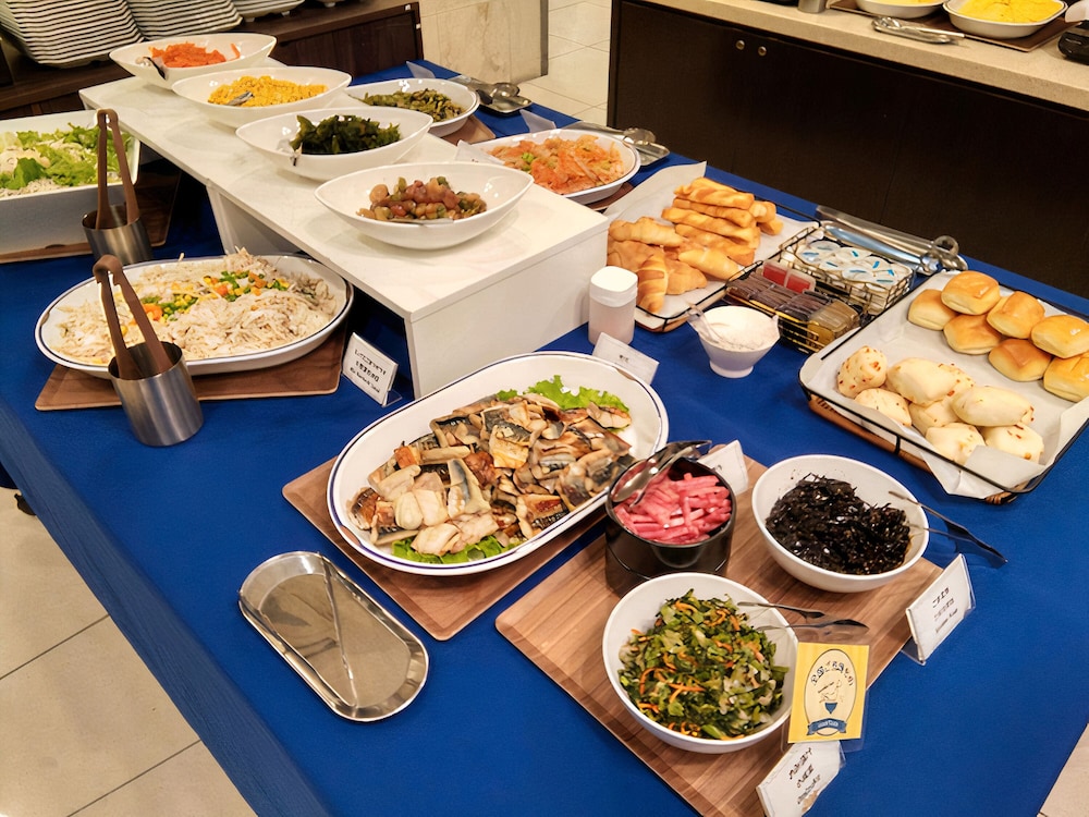 restaurant cafeteria