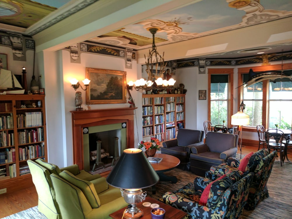 Roanoke Island Inn 29/50