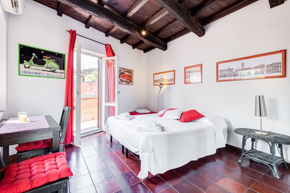 Romantic House in Trastevere 8/33