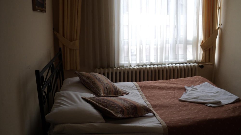 Yavuz Hotel 3/32