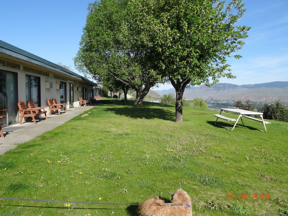 Hospitality Inn 13/55